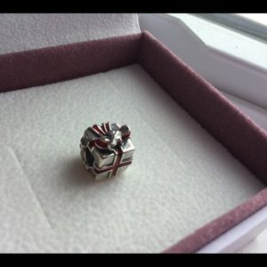 Pandora Limited Holiday Charm